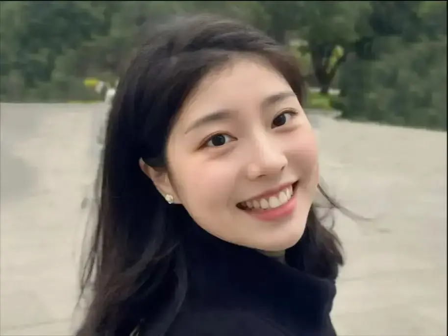 《秦嘉妮》相关资源图片