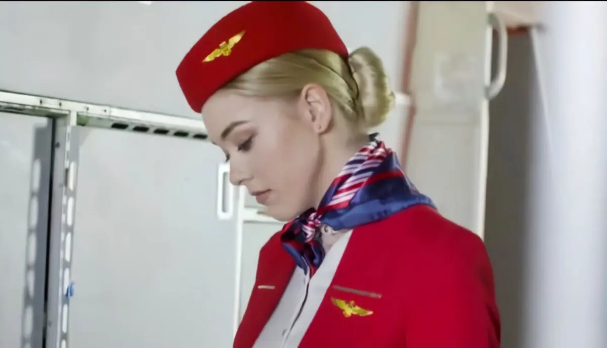 免费获取《法国空姐》超清资源，感受私人航空与航空小姐的魅力-完整版视频流畅播放-蜜桃影院