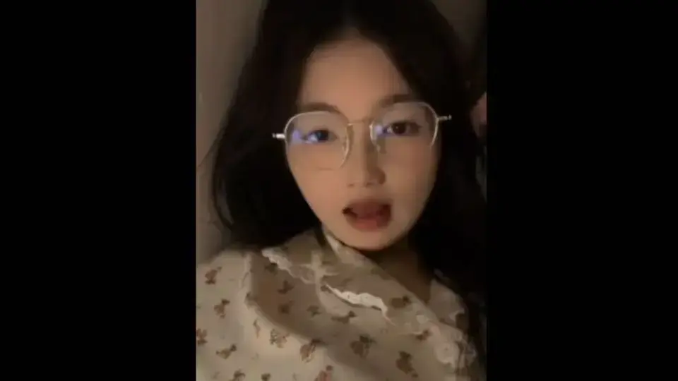 免费在线观看《困困兔》MV及校园日常VLOG-困困兔校园日常精彩呈现-困困兔视频无删减全集
