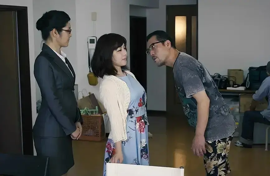 《春情荡漾》相关资源图片