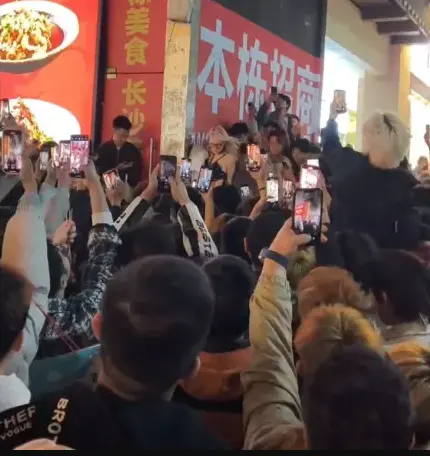 爆火出圈《长沙解放西,女子举止不当》-无删减无广告原片直出-《长沙解放西,女子举止不当》网盘资源秒速获取免费在线观看