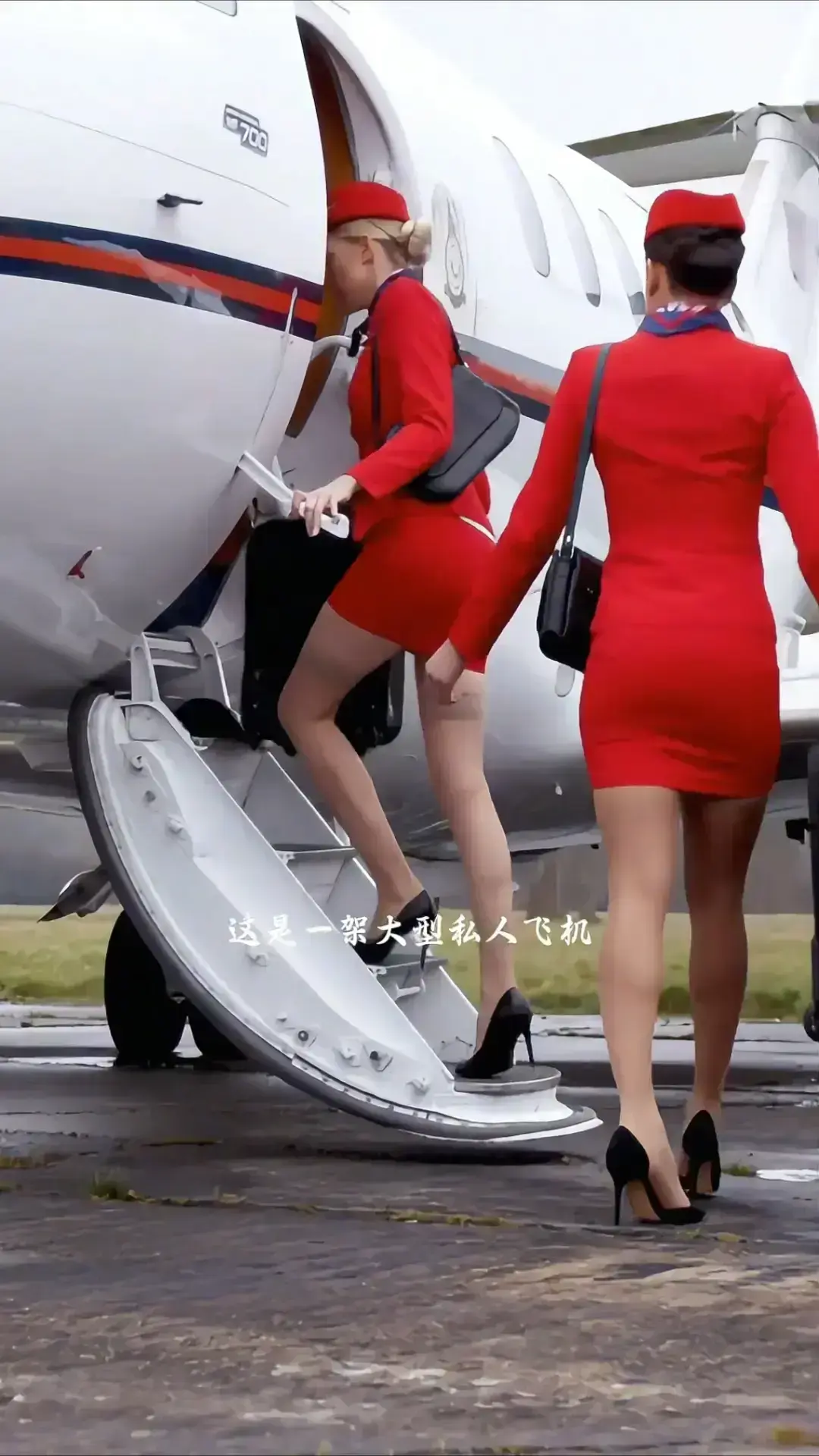 免费观看《法国空姐》，高清画质呈现私人航空与不雅空乘情节，《法国空姐》全集无广告，畅享云端机舱私密时刻