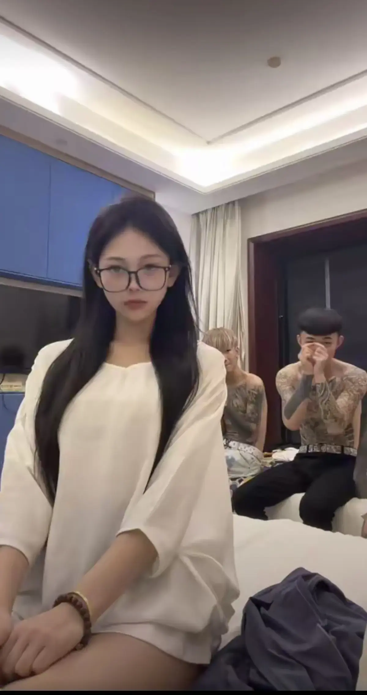 《以一敌三》超清全集免费资源