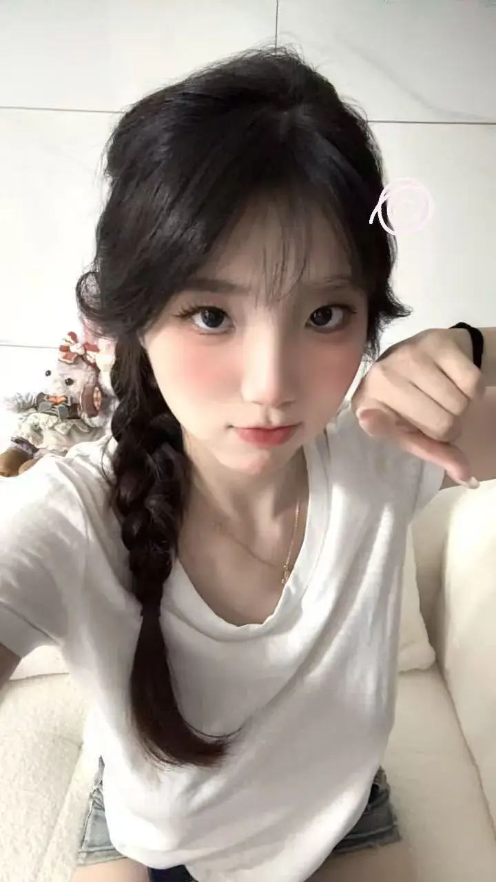 免费看《女神Sunny77》全内容_楼道战神经典场景_沙懿琦独特魅力_塌房事件全解析_女神Sunny77无删减超清体验