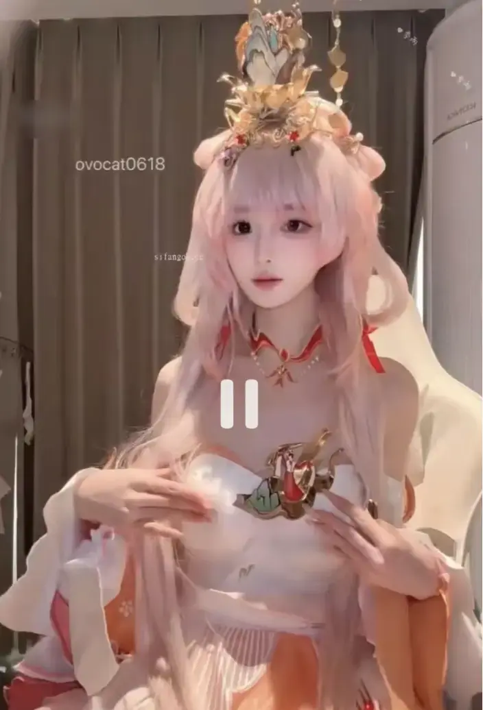 《季雨西施cosplay白天鹅原视频资源及热门黑料高清cos作品合集》